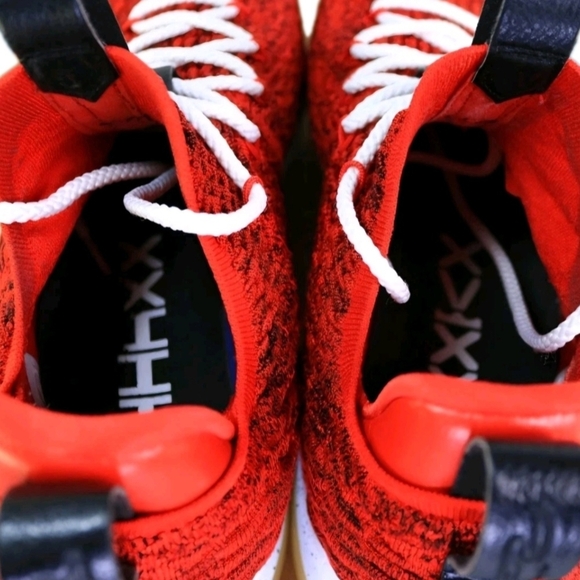 Nike LeBron 15 Low University Red Men's Size 10.5 (EUC) - Picture 8 of 9